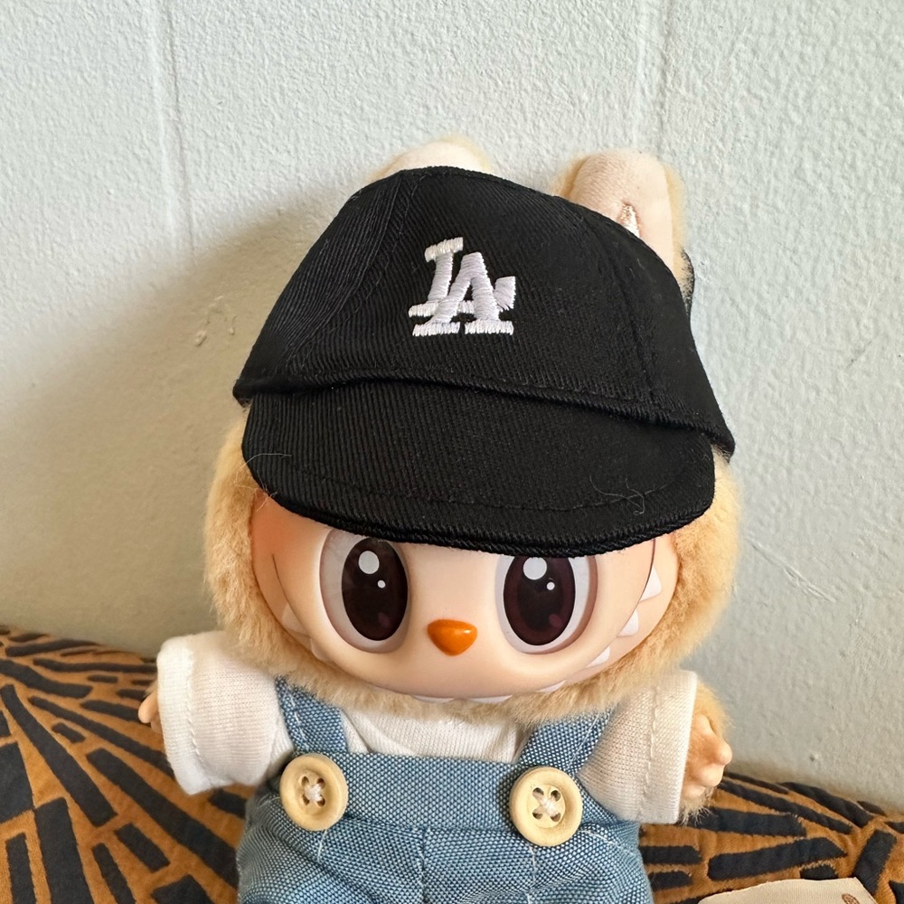 Black dodgers cap!